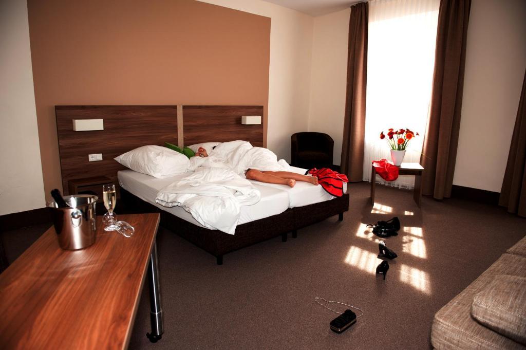 Hotel Adler ไอชเตทท์ ห้อง รูปภาพ