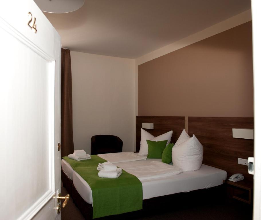 Hotel Adler ไอชเตทท์ ห้อง รูปภาพ