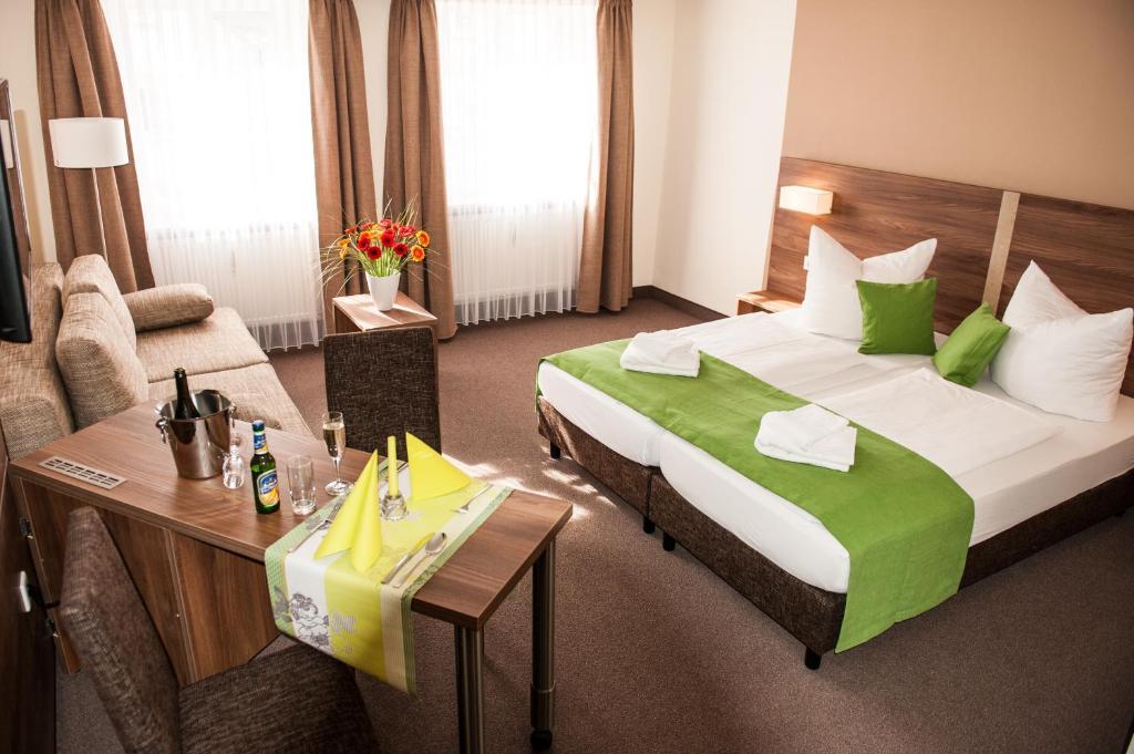 Hotel Adler ไอชเตทท์ ห้อง รูปภาพ